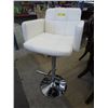 Image 1 : White swivel stool