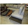 Image 1 : NEW Upholstered sectional sofa