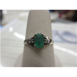 10KT Gold - Emerald & Diamond dinner ring