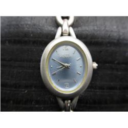 Gloria Vanderbilt designer watch - works