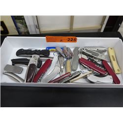 Approx. 28 Used pocket knives