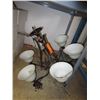 Image 1 : 6 Shade chandelier light