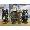 Image 1 : 5 Carved stone statues