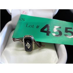 Vintage Gold & Onyx ring with Diamond center