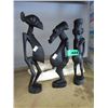 Image 1 : 8 Carved wood statues