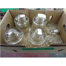 4 Vintage insulators & 2 glass frogs