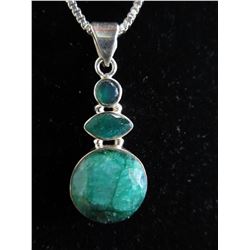Ladies 3 stone Emerald drop necklace