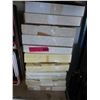 Image 1 : 10 Collector plates in original boxes