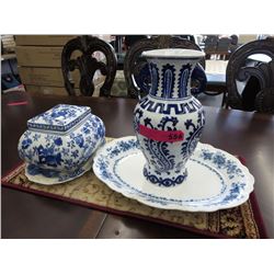 4 Pcs of glazed blue & white pottery