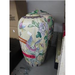 2 Lidded glazed containers