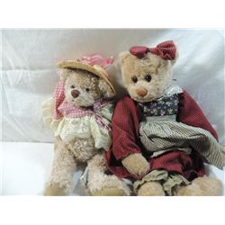 LOT 2 COTTAGE COLLECTIBLES BEARS