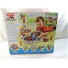 Image 4 : FISHER PRICE LITTLE PEOPLE SPIN N CRASH RACEWAY