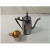 Image 2 : LOT 2 VINTAGE SILVER CUP & TEA KETTLE