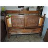 Image 1 : VINTAGE QUEEN SIZE HEADBOARD