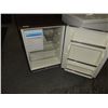 Image 3 : ULINE SMALL FRIDGE WITH ICE MAKER