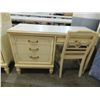 Image 2 : VINTAGE CREAM WOODEN DESK & CHAIR