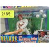 Image 2 : STARTING LINEUP DELUXE MARK MCGWIRE ACTION FIGURE