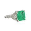 Image 2 : 14KT White Gold 4.24ct Emerald and Diamond Ring