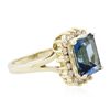Image 2 : 14KT Yellow Gold 3.00ct Topaz and Diamond Ring