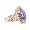 Image 2 : 14KT Yellow Gold 4.73ct Tanzanite and Diamond Ring