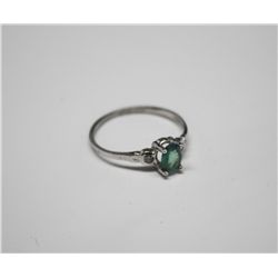 14KT WHITE GOLD ALEXANDRITE (0.40ct) & DIAMOND RING