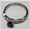 Image 2 : 14KT WHITE GOLD BLACK DIAMOND (0.70ct) & 18 SIDE WHITE DIAMONDS (0.12cT) RING