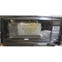 BLACK SALTON MICROWAVE