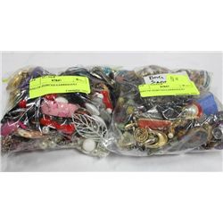 BAG OF PEIRCED EARRINGS X2