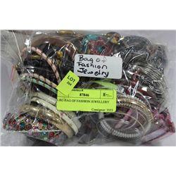 LRG BAG OF FASHION JEWELLERY