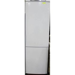 GE WHITE LOFT FRIDGE