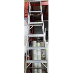 8' ALUMINUM LADDER