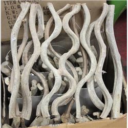 BOX OF 4 WOOD WALL ART HANGINGS