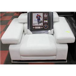 SHOWHOME WHITE LEATHERETTE DESIGNER CHAIR