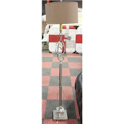 MUSIC NOTE METAL FLOOR LAMP