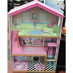 DOLL HOUSE