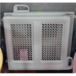 CHILD SAFETY GATE