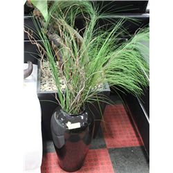 LRG BLACK VASE W/ ARTIFICIAL PLANTLIFE