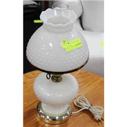 VINTAGE FENTON  HOBNAIL LAMP