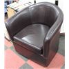 Image 1 : BROWN LEATHERETTE TUB CHAIR