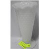 Image 1 : HOBNAIL MILK GLASS VASE