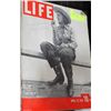 Image 1 : 1940 LIFE MAGAZINE