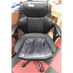 BLACK LEATHER OFFICE CHAIR