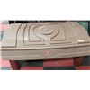 Image 1 : INDOOR/OUTDOOR PLASTIC SAND/WATER TABLE W/ LID