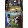 Image 1 : BOX OF 4 BASEBALL AND FOOTBALL FIGURES