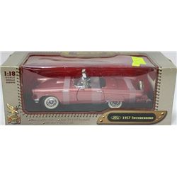 DIE CAST 1:18  1957 THUNDERBIRD
