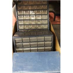 BOX W / 3 METAL TOOL CADEYS