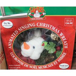 SINGING CHRISTMAS WREATH