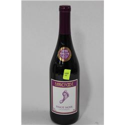 750ML BOTTLE OF BAREFOOT PINOT NOIR RED WINE 13%