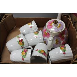BOX OF ENGLISH TEA POT AND CUPS