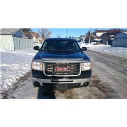 2010 GMC SIERRA 2500HD  W/ 110,000KMS